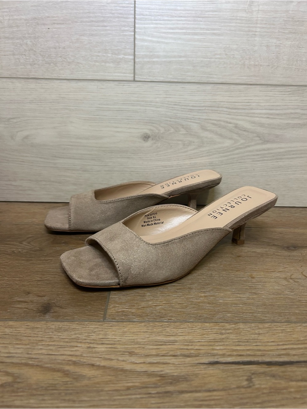 Journee Collection Larna Pump Women's US 6.5 Taupe Faux Suede Kitten Heel